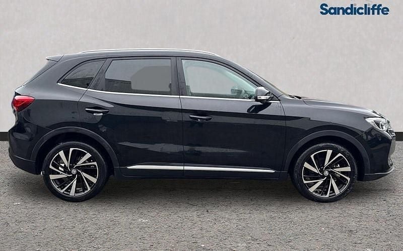 Used MG ZS Trophy 196 HP (144 kW) 2024 Metallic  black pearl SUV