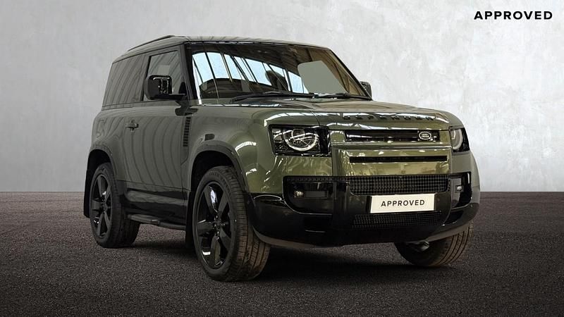 Used Land Rover Defender SE Dynamic 2025 Woolstone green Estate