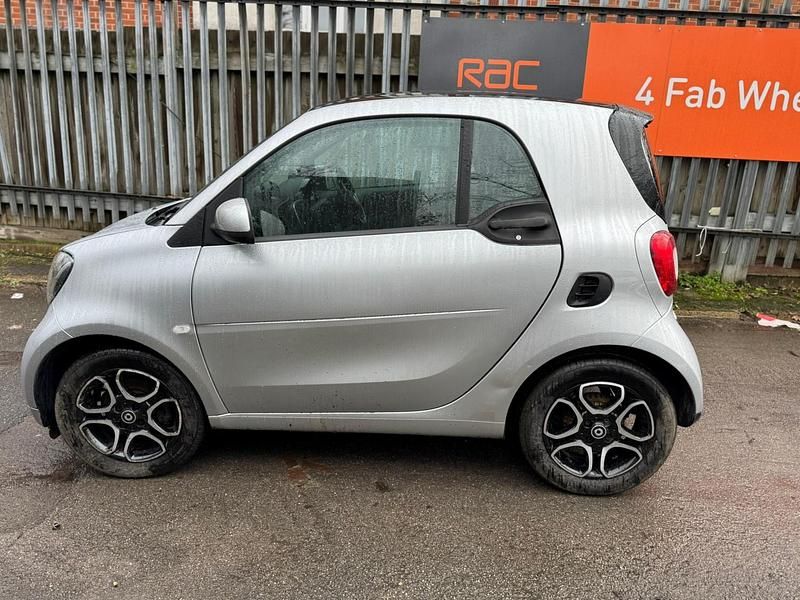 Usado Smart ForTwo Coupé Premium 2016 Prateado Coupé