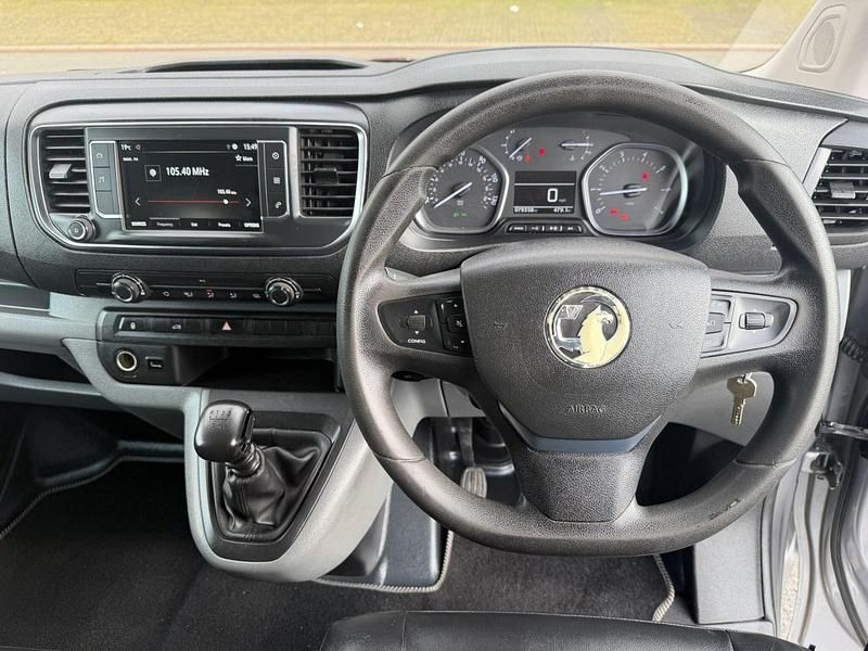 Used Vauxhall Vivaro 100 HP (73 kW) 2020 Grey MPV