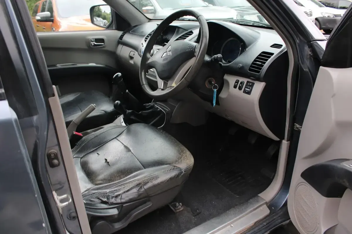 Used Mitsubishi L200 Warrior 136 HP (100 kW) 2007 Grey Pickup