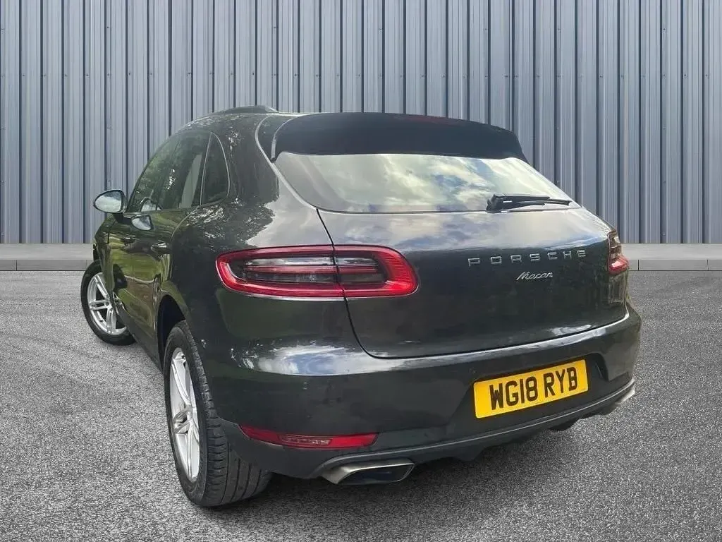 Begagnad Porsche Macan 2018 Grå SUV