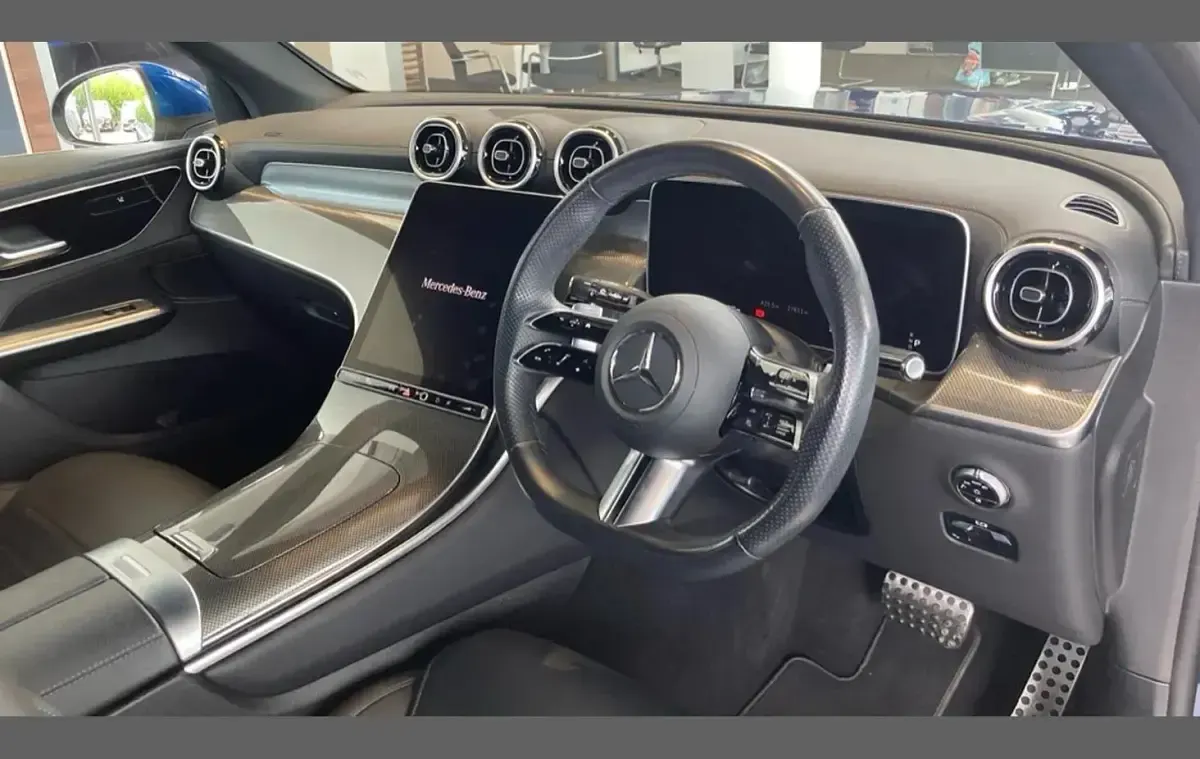 Used Mercedes GLC220 AMG line 197 HP (144 kW) 2023 Spectral blue metallic SUV