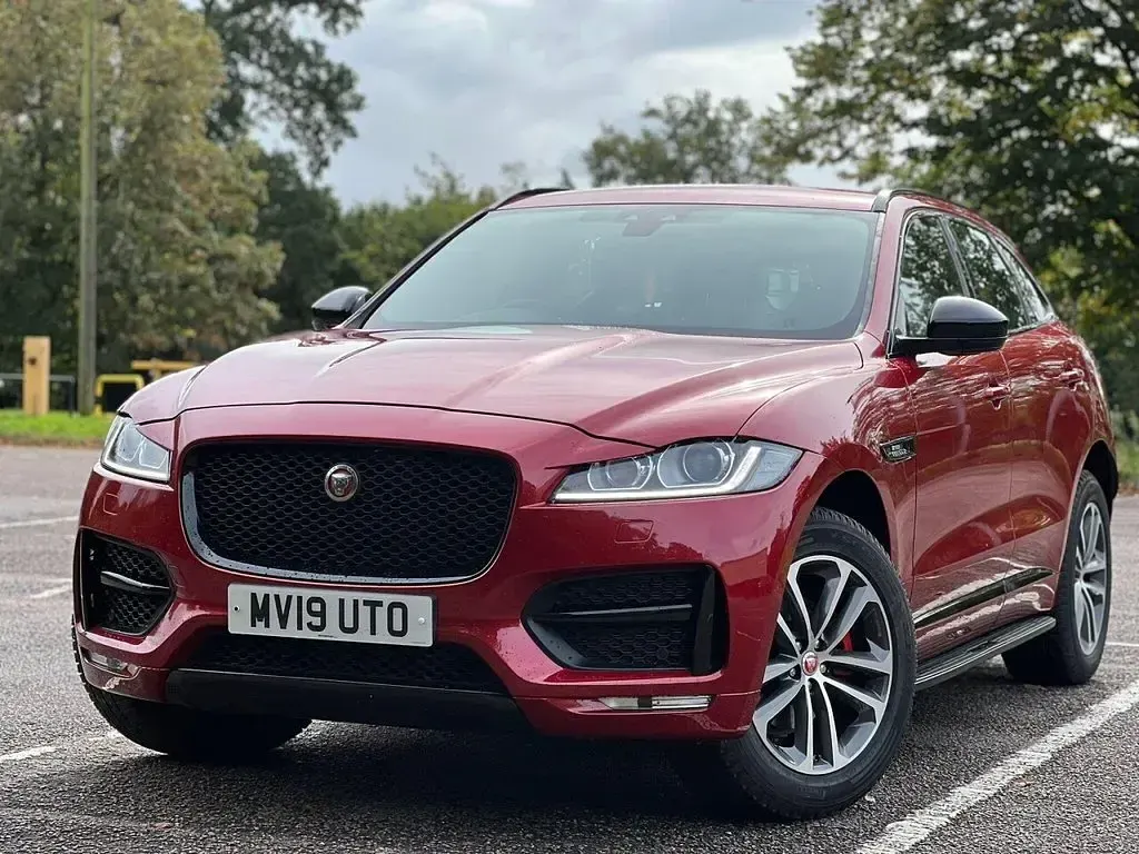 Used Jaguar F-Pace R-Sport 2019 Red SUV