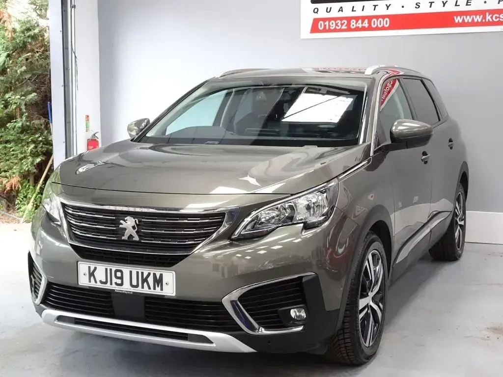 Used Peugeot 5008 Allure 130 HP (95 kW) 2019 Grey SUV