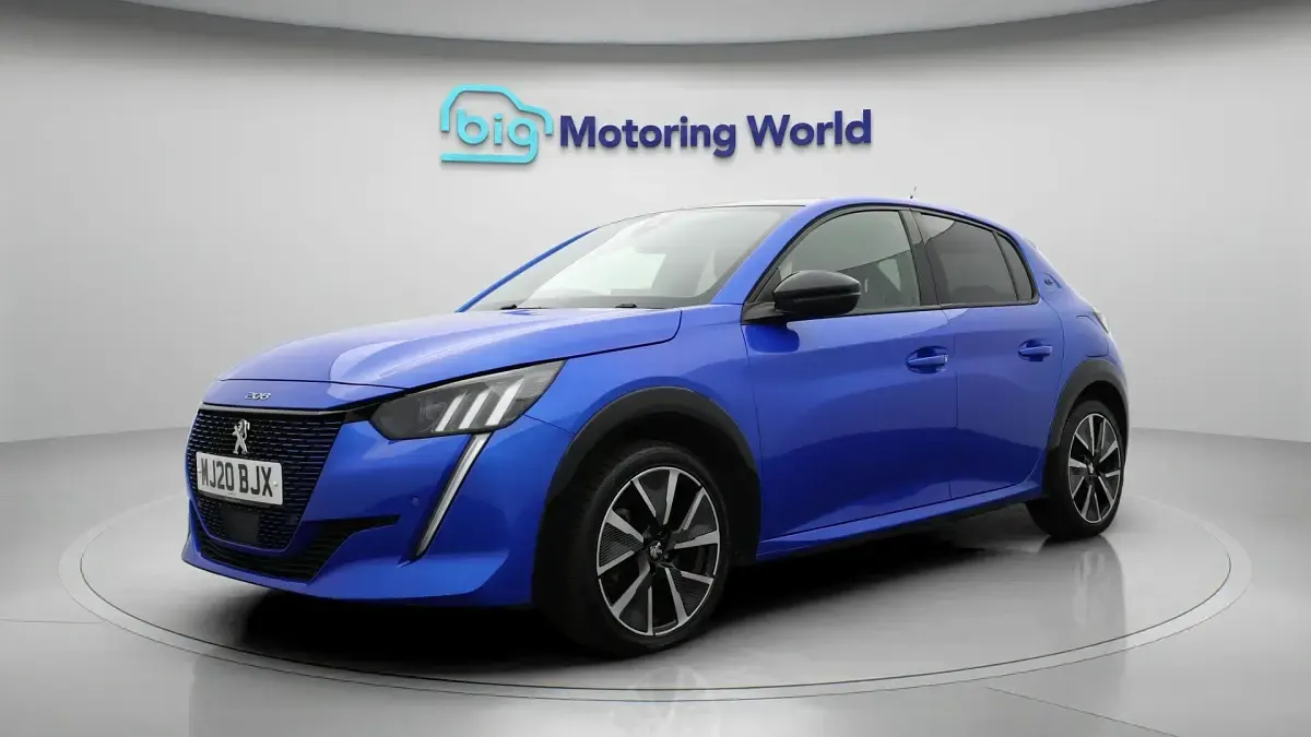 Second-hand Peugeot e-208 GT-line 100 kW (137 CP) 2020 Albastru Hatchback