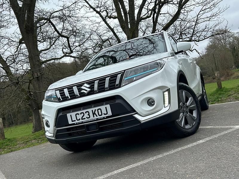 Used Suzuki Vitara SZ-T 129 HP (94 kW) 2023 White SUV