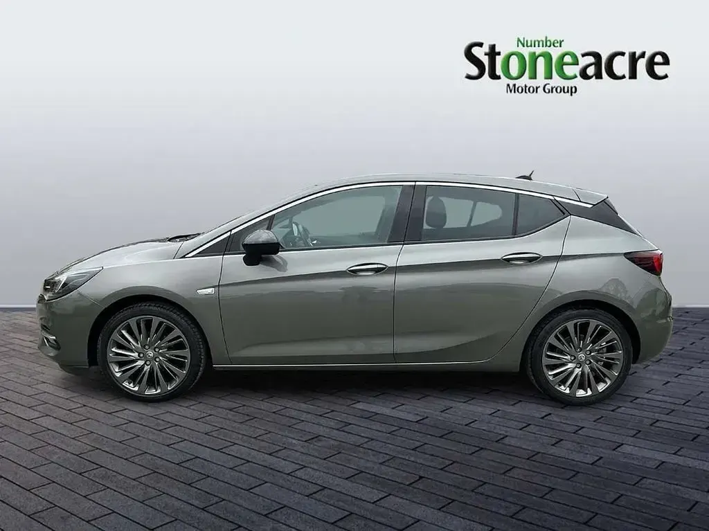 Usado Vauxhall Astra Edition 143 CV (105 kW) 2022 Gris Utilitario