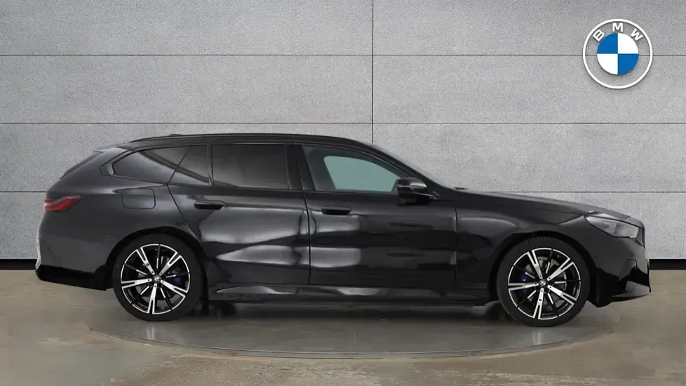 Used BMW 530e M Sport 295 HP (216 kW) 2026 Black Estate