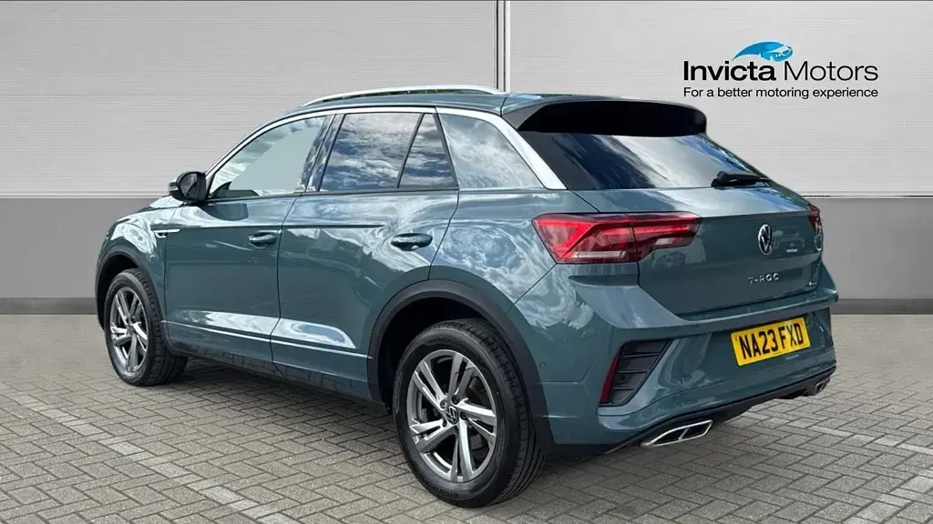 Used VW T-Roc R-line 190 HP (139 kW) 2023 Blue SUV