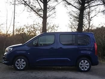 Used Vauxhall Combo 102 HP (75 kW) 2022 Blue Estate