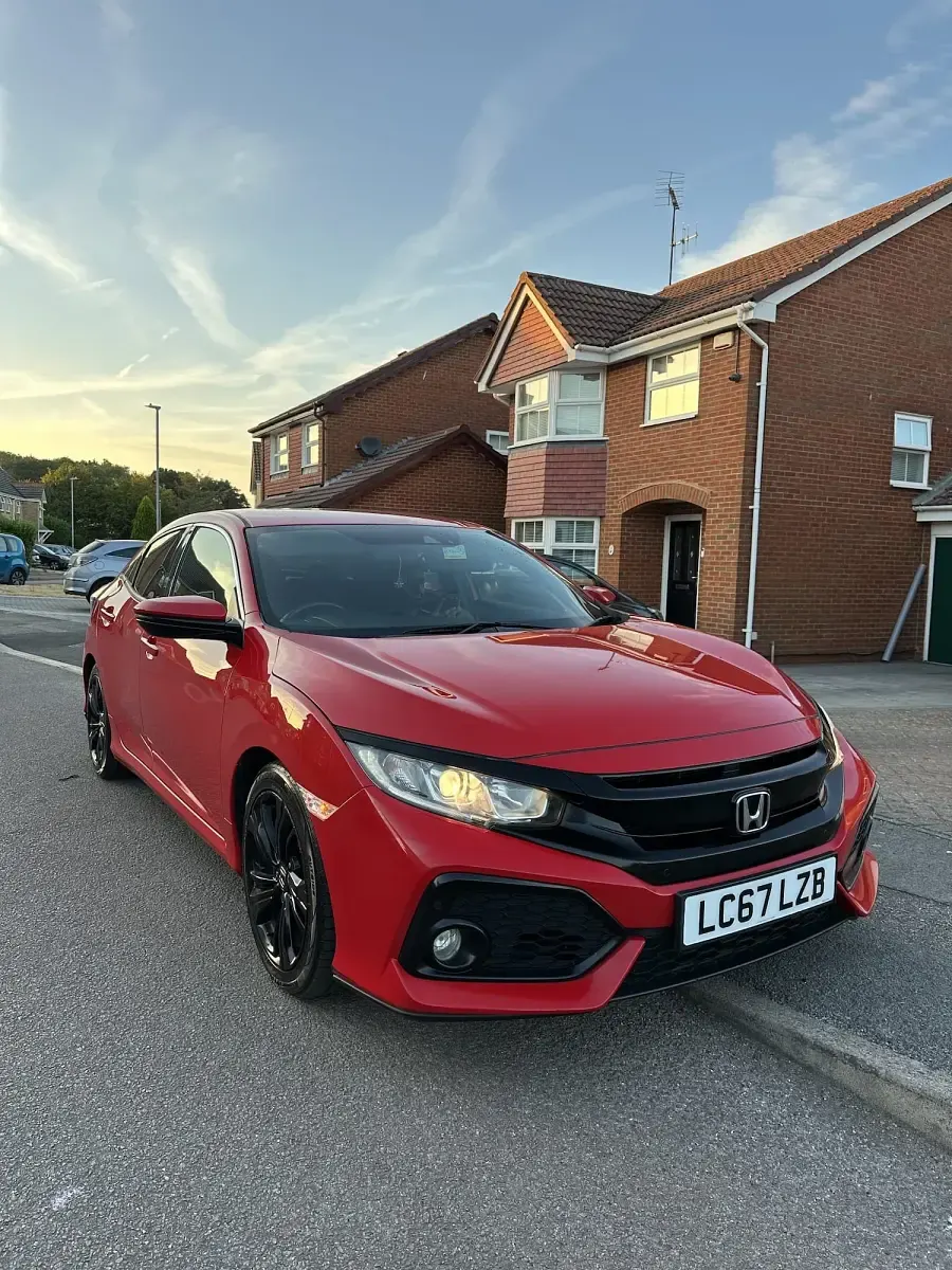 Used Honda Civic SR 2017 Red Hatchback