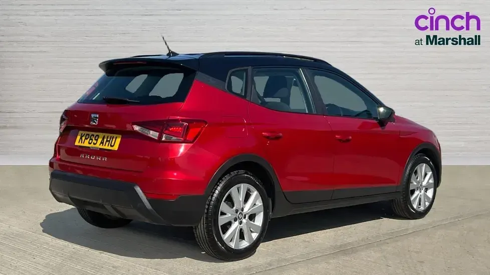 Used Seat Arona SE Technology 95 HP (69 kW) 2019 Red SUV