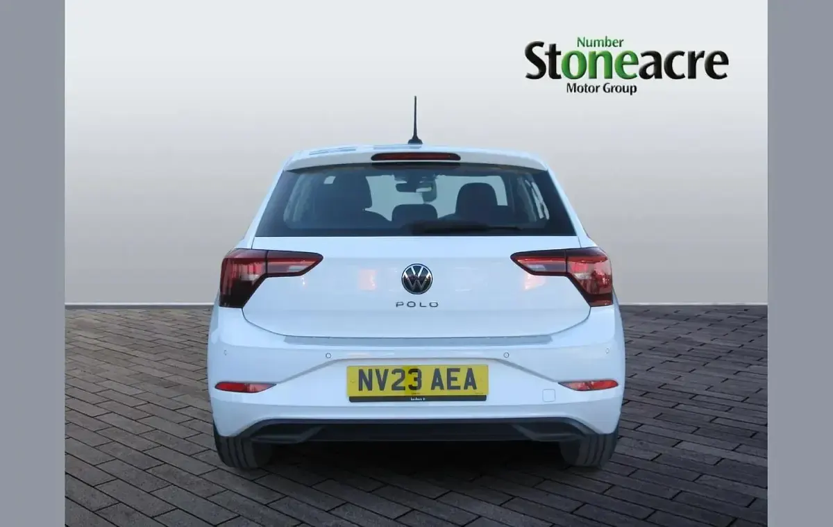 Used VW Polo Life 95 HP (69 kW) 2023 White Hatchback