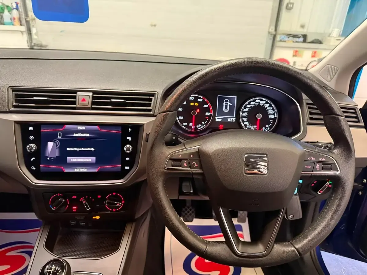 Used Seat Ibiza SE Technology 95 HP (69 kW) 2019 Blue Hatchback