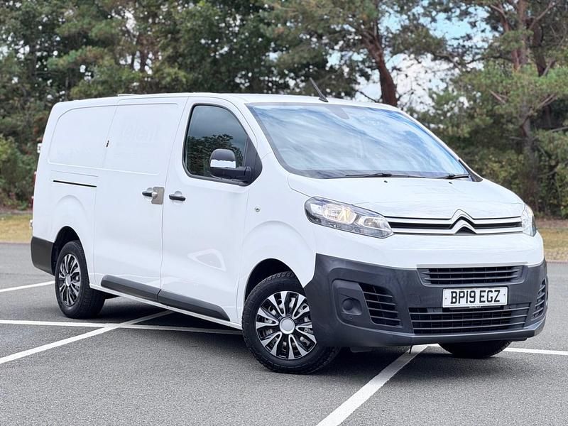 White Used 2019 Citroën Dispatch MPV | £7,995 (Fair price) - Image 1/4