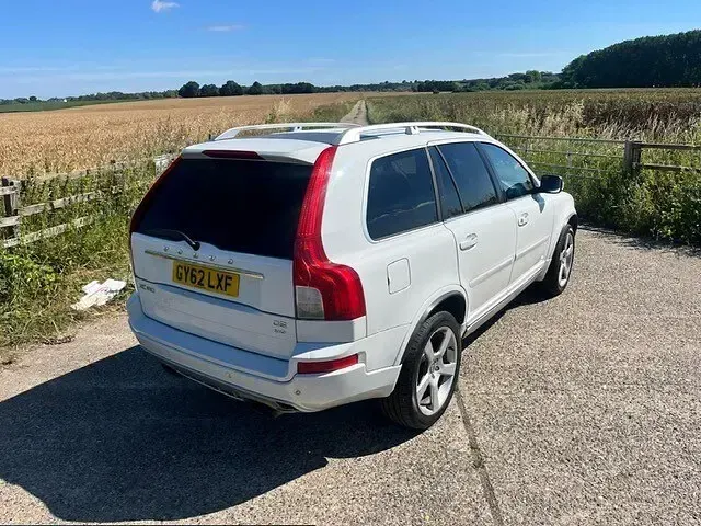 Used Volvo XC90 R-Design 200 HP (147 kW) 2012 White SUV