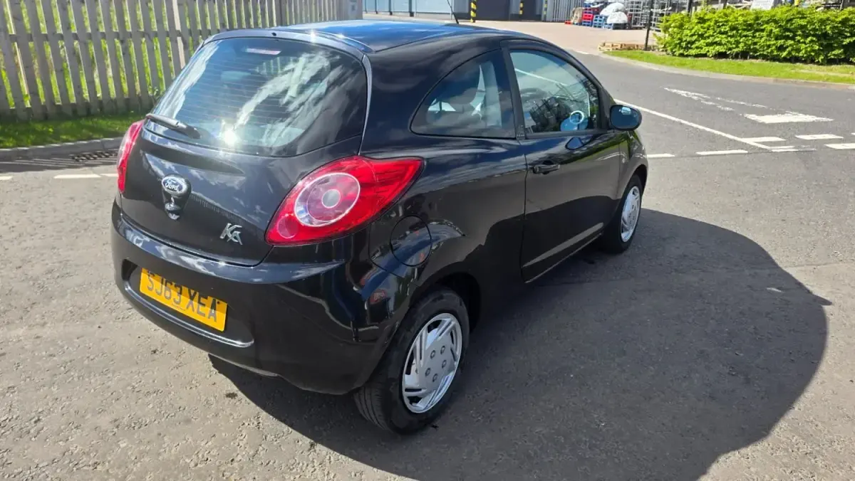 Usado Ford Ka 69 HP (50 kW) 2014 Preto Citadino