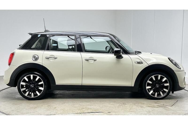Used Mini Cooper S Exclusive 192 HP (141 kW) 2020 White Hatchback