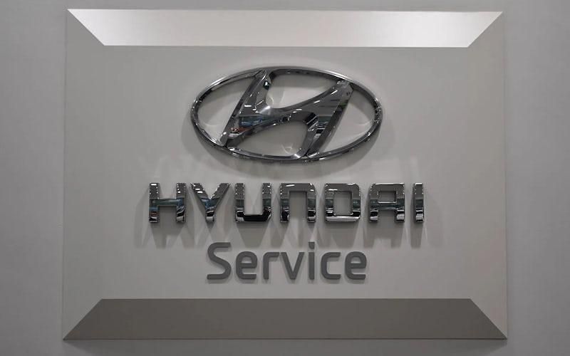 Used 2025 Hyundai i10 Advanced Hatchback | £14,395 (Fair price) - Image 1/3