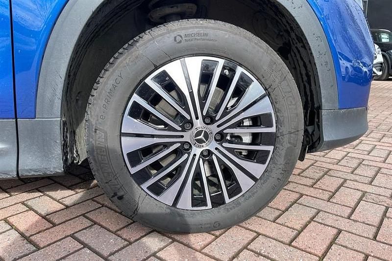 Usado Mercedes EQB250+ Executive 139 kW (190 HP) 2025 Azul SUV