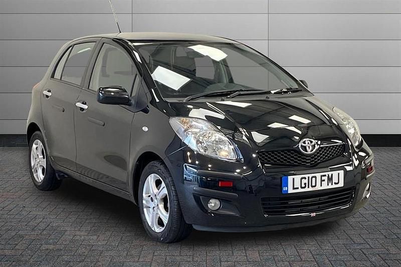 Unknown Used 2010 Toyota Yaris Hatchback | £5,799 (Fair price) - Image 1/4