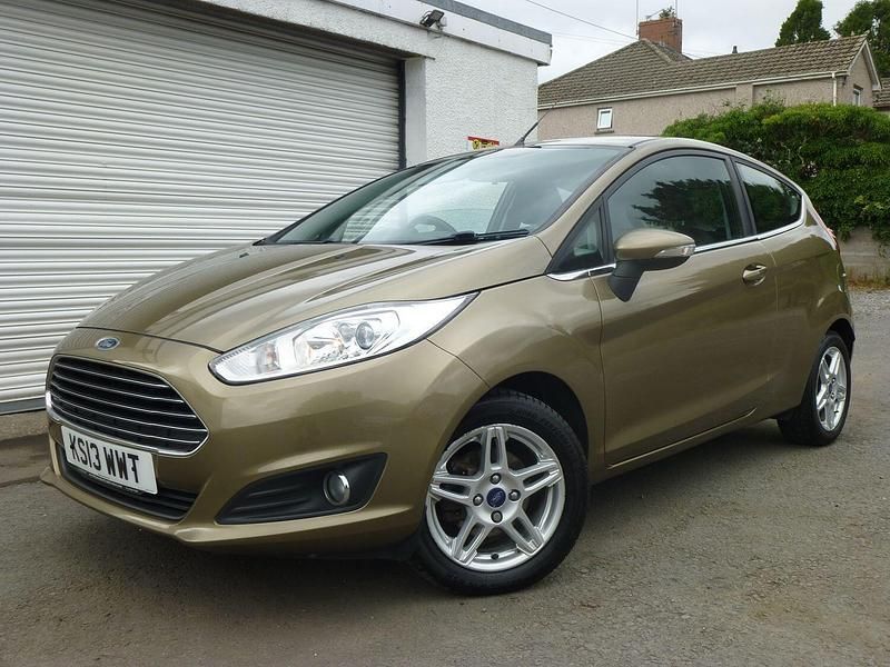 Green Used 2013 Ford Fiesta Zetec Hatchback | £3,499 (Fair price) - Image 1/4