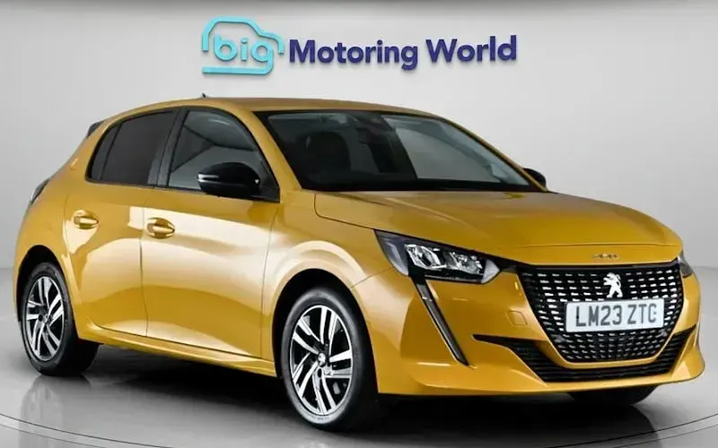 Used Peugeot 208 Active+ 102 HP (75 kW) 2023 Hatchback