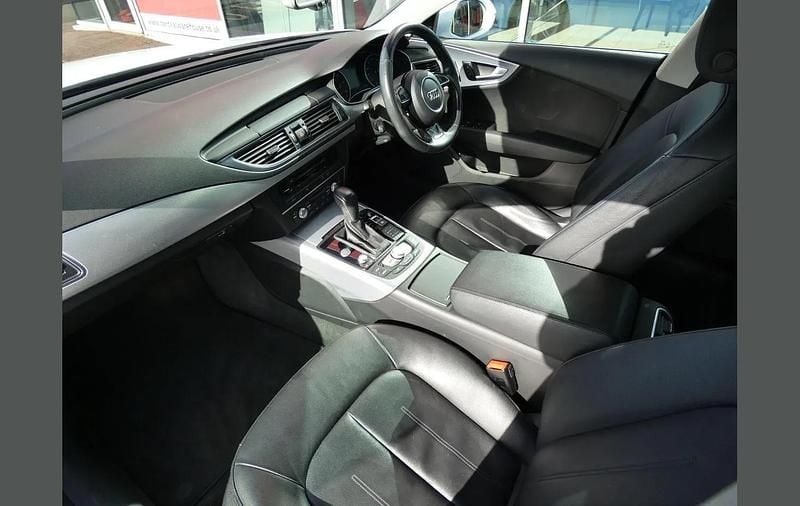 Used Audi A7 214 HP (157 kW) 2017 White Hatchback
