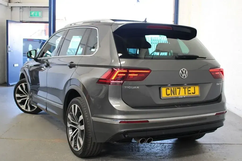 Used VW Tiguan R-line 150 HP (110 kW) 2017 Grey SUV