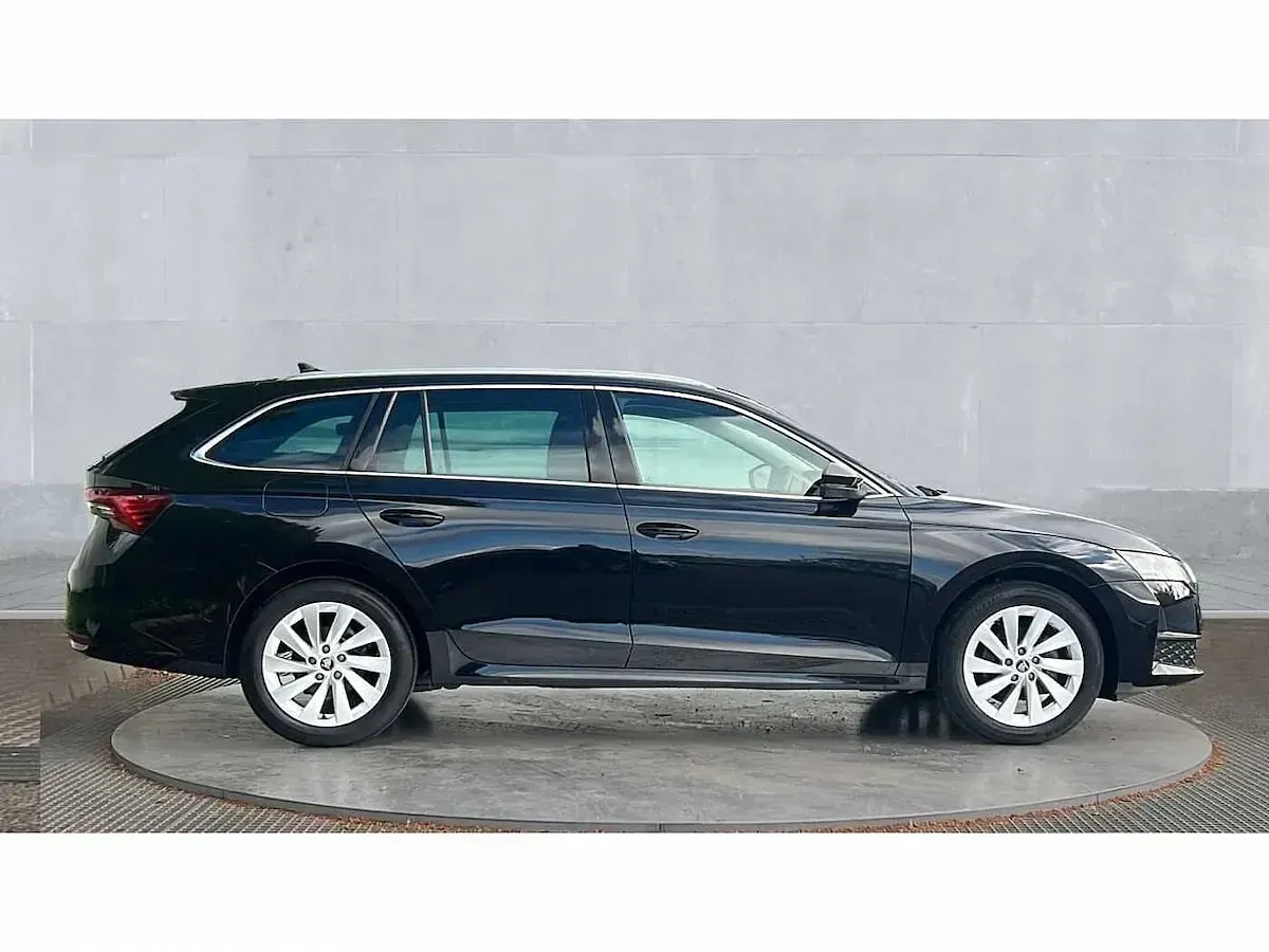 Used Skoda Octavia SE L 150 HP (110 kW) 2025 Black Estate