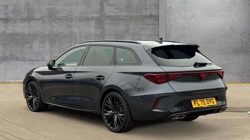 New Cupra Leon 204 HP (150 kW) 2026 Metallic  magnetic tech grey Estate