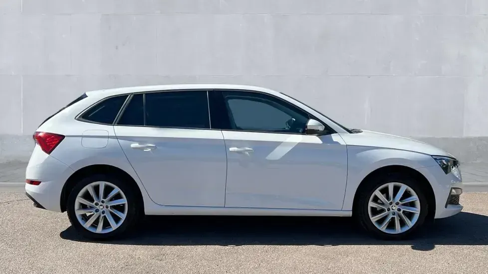 Used Skoda Scala SE L 150 HP (110 kW) 2023 White Hatchback