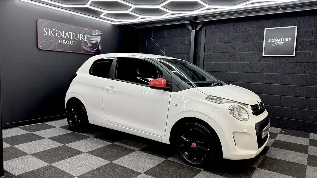 Used Citroën C1 Furio 82 HP (60 kW) 2017 White Hatchback
