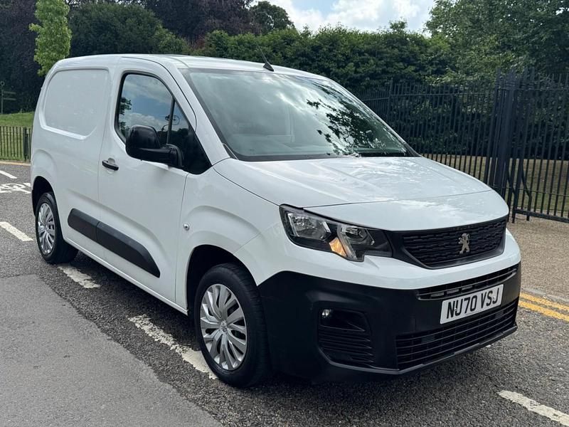 White Used 2020 Peugeot Partner S MPV | £6,850 (Fair price) - Image 1/4