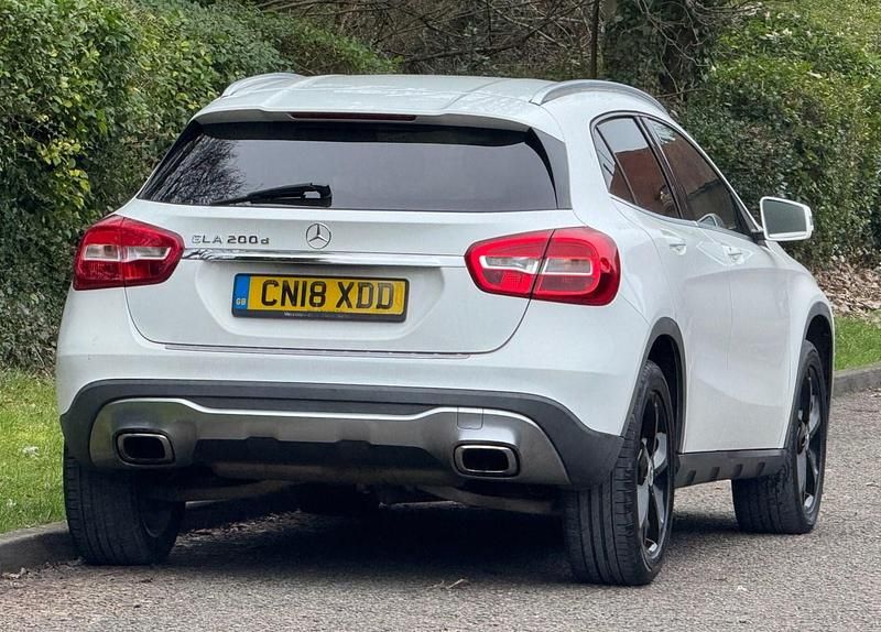 Used Mercedes GLA200 136 HP (100 kW) 2018 White SUV