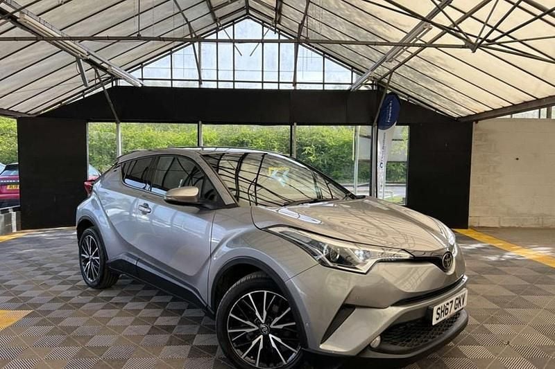 Used Toyota C-HR 115 HP (84 kW) 2017 Silver SUV