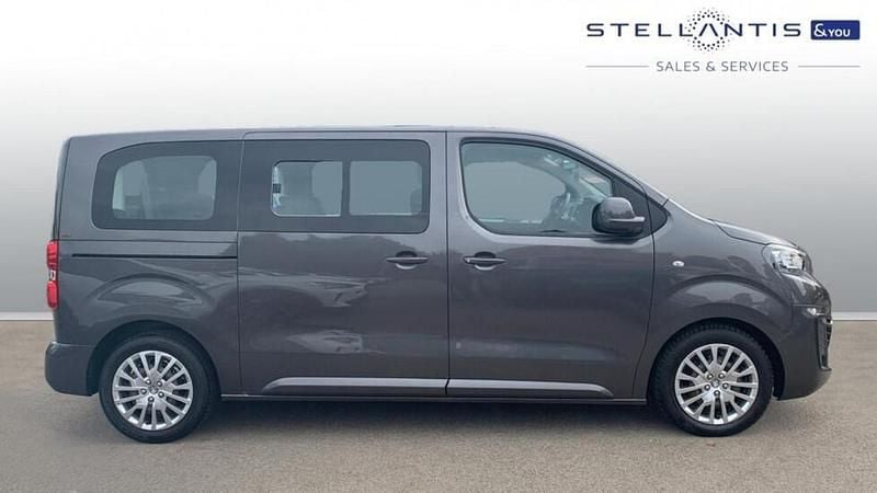 Used Peugeot e-Traveller Active 98 kW (134 HP) 2021 Grey MPV