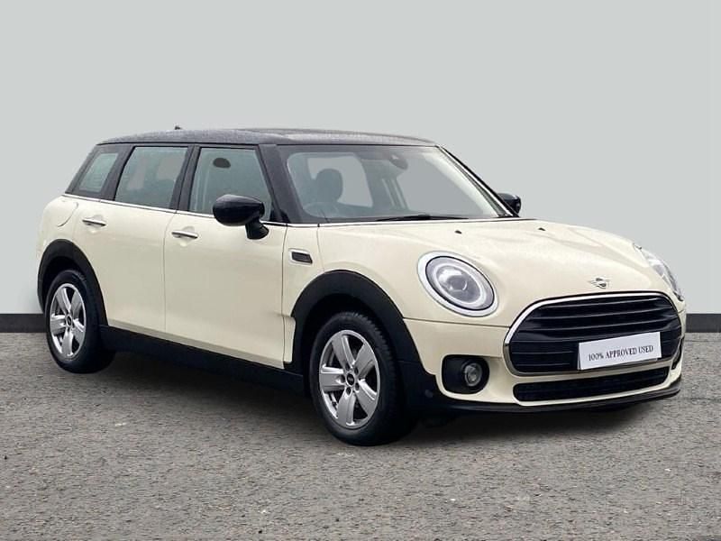 Used Mini Cooper Clubman Classic 136 HP (100 kW) 2019 White Estate