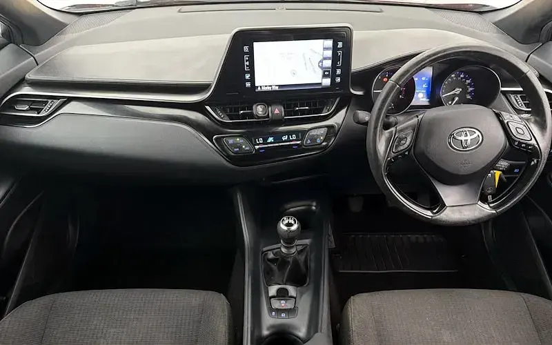 Used Toyota C-HR 116 HP (85 kW) 2019 Red SUV