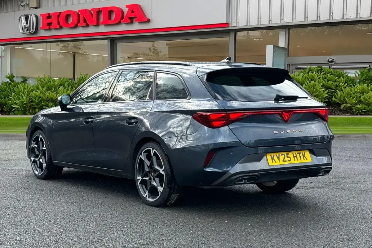 Used Cupra Leon 150 HP (110 kW) 2025 Grey Estate