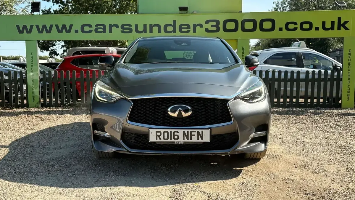 Used Infiniti Q30 Sport Tech 170 HP (125 kW) 2016 Grey Hatchback