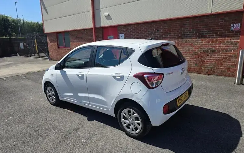 Begagnad Hyundai i10 SE 67 HK (49 kW) 2020 Halvkombi