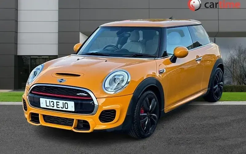 Used Mini John Cooper Works Hatch 231 HP (169 kW) 2016 Orange Hatchback