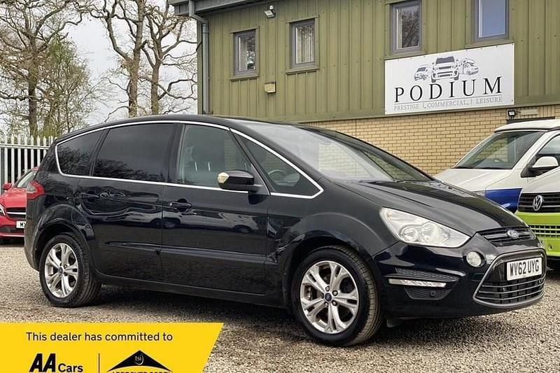 Used Ford S-MAX Titanium 140 HP (102 kW) 2012 Black MPV