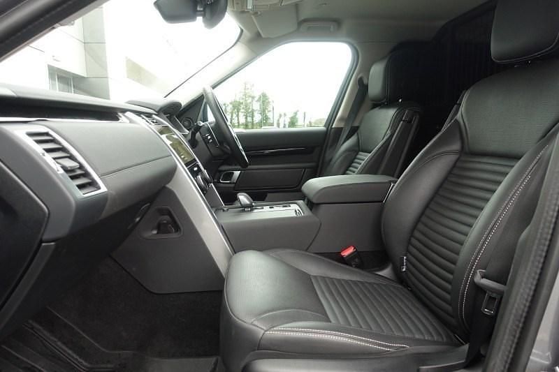Used Land Rover Discovery 5 SE 2023 Grey SUV