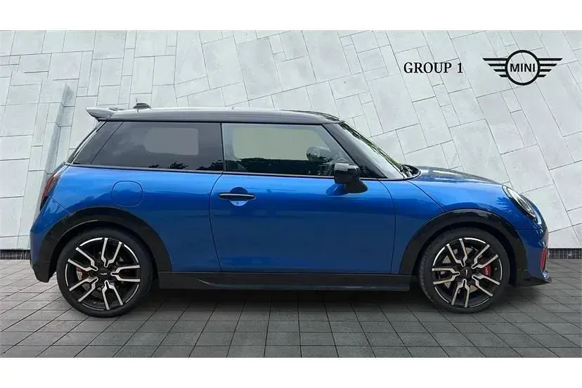 Used Mini John Cooper Works 231 HP (169 kW) 2026 Blue Hatchback