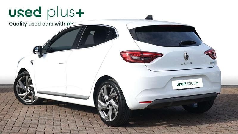 Used Renault Clio V RS Line 2022 White Hatchback