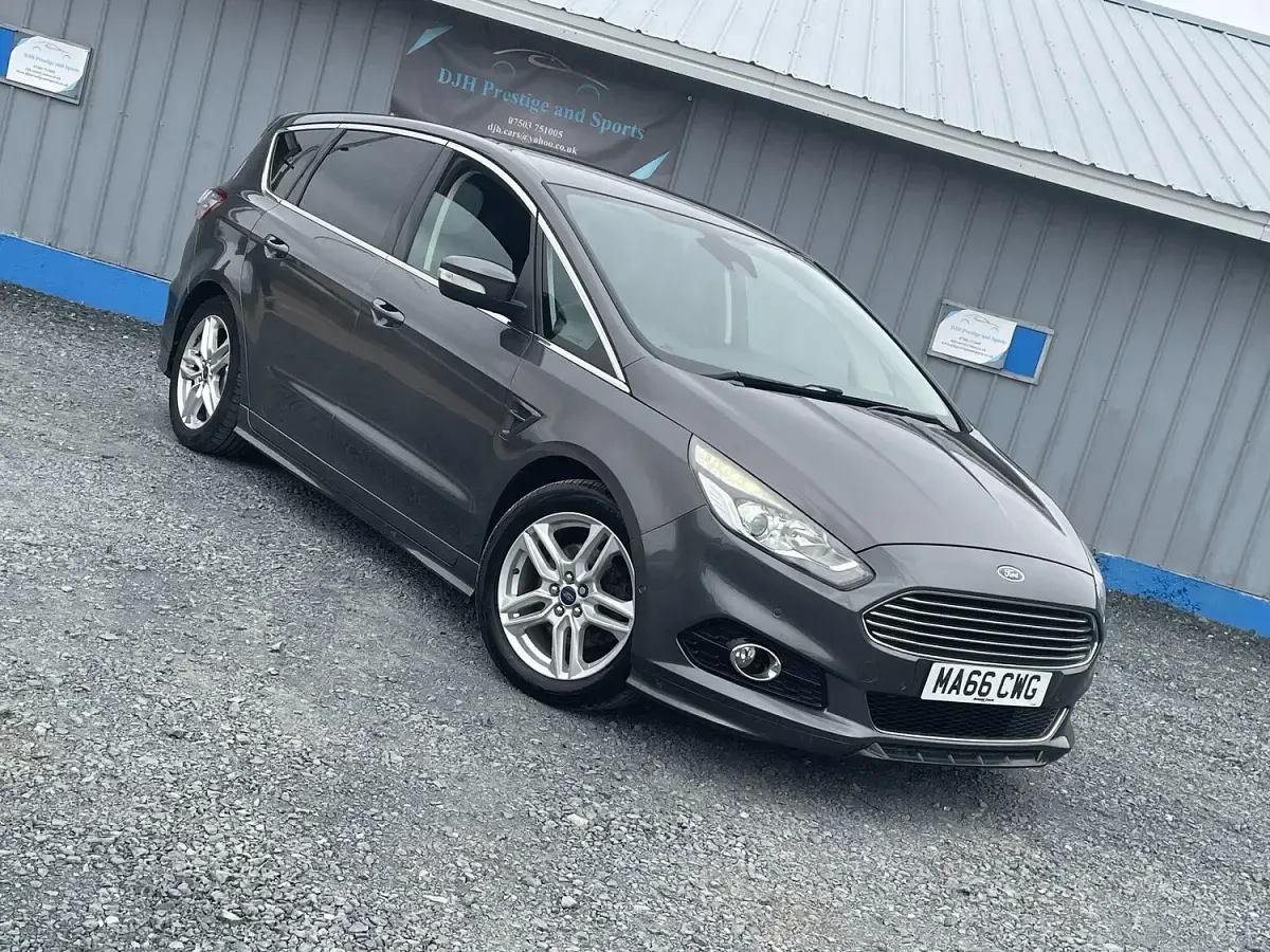 Used Ford S-MAX Sport 150 HP (110 kW) 2016 Grey MPV