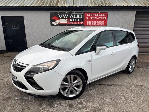 White Used 2013 Vauxhall Zafira SRi MPV | £3,995 (A bit pricey) - Image 1/4